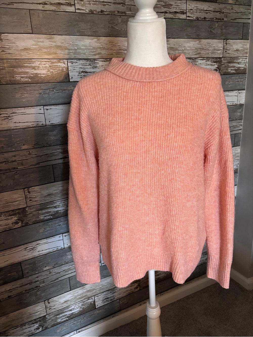 American Eagle Peach Pink Crewneck Fuzzy Soft Cozy Knit Sweater Womens Size S